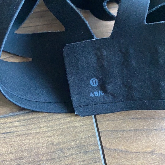 Lululemon Laser Cut Bra - Picture 5 of 7